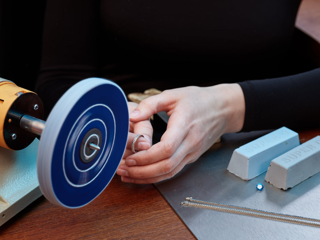 💎 Juni glänzt – mit NIQUA wird poliert! Ein Monat. Vier Schritte. Ein Ziel: Perfektion. ⚙️ 3. Woche: "PRE-POLISHING"
