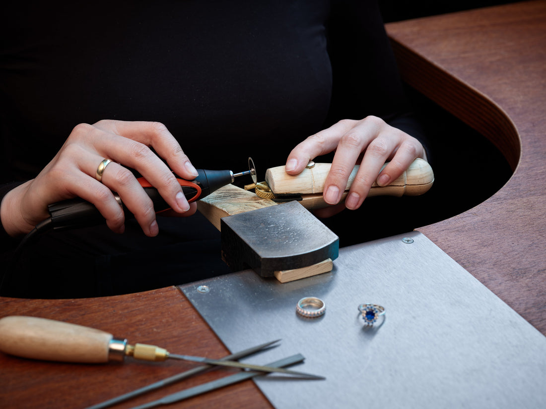 💎 Juni glänzt – mit NIQUA wird poliert!  Ein Monat. Vier Schritte. Ein Ziel: Perfektion. ⚙️ 1. Woche: "REMOVING"