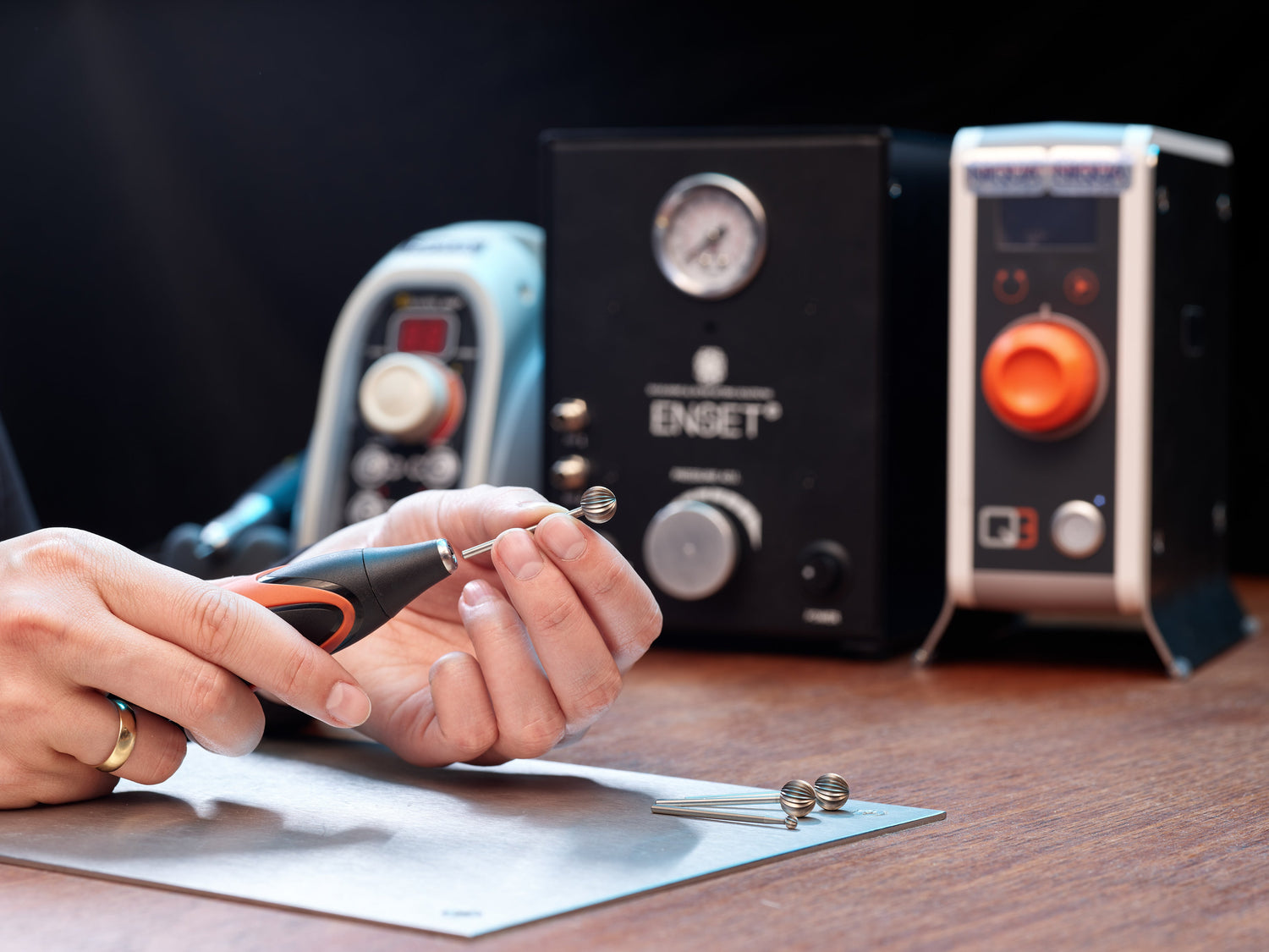 14 Elektronische Geräte