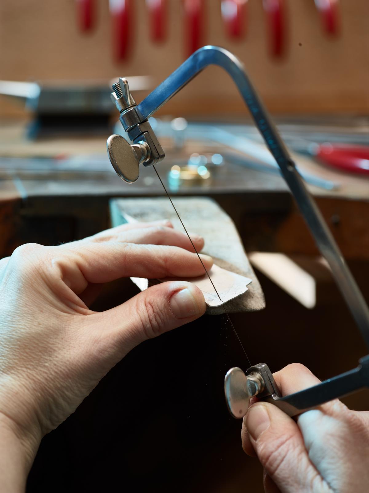 02 011 NIQUA Adjustable Jeweler's Saw Frame with Tension Screw – Flexibility Meets Precision