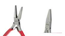 Load the image into the gallery viewer, 04 020 121 flat nose pliers ANTILOPE® with 2 springs without serration 120mm